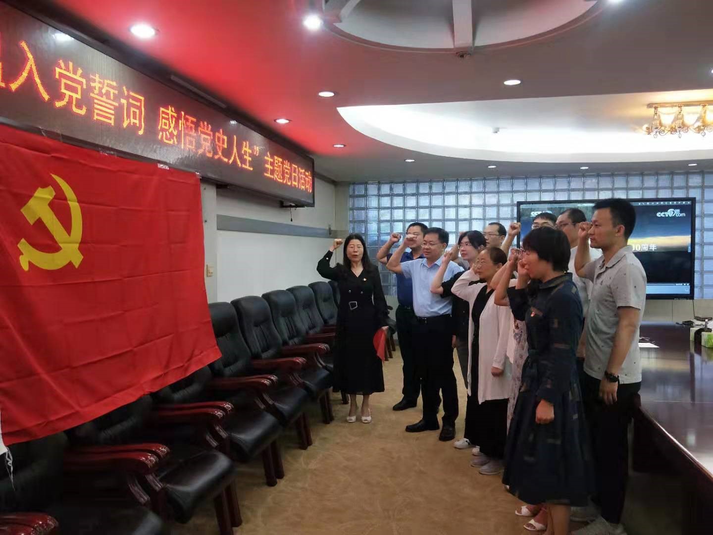 https://www.ayit.edu.cn/__local/C/D1/17/A9B8022062F88989468B594725C_6F2EE071_2EC8F.jpg